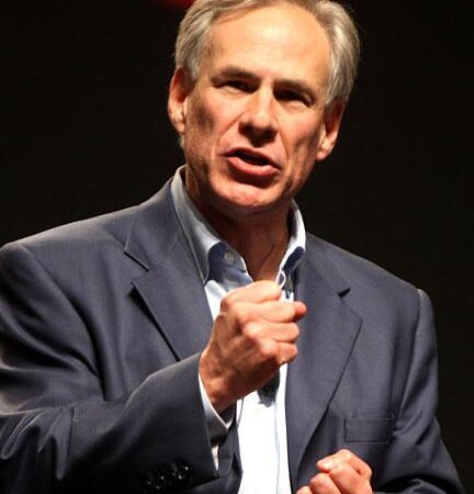 Texas Attorney General Greg Abbott accepting bitcoin donations for governor run