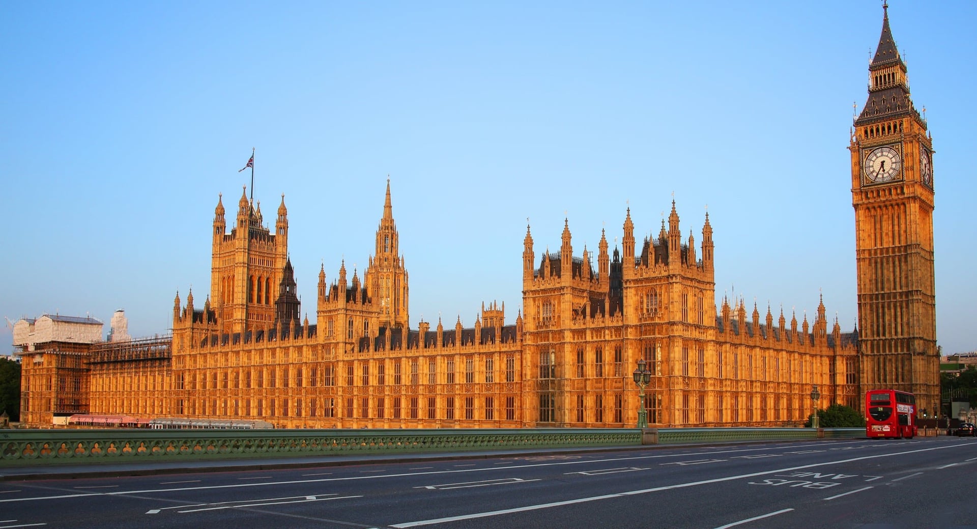 UK Treasury’s Digital Currency Report Stresses AML Controls